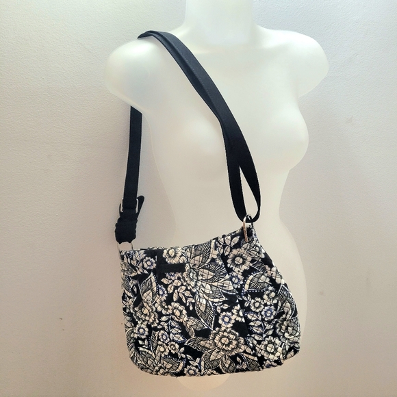 Vera Bradley Crossbody - Picture 2 of 10